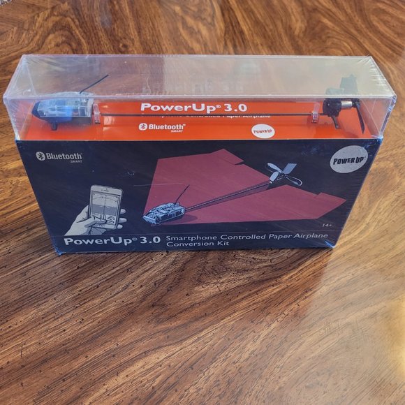 POWERUP 3.0 AIRPLANE - Smartphone Controlled Rechargeable Paper Airplane - Picture 5 of 10